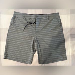 Men's Hang Ten golf shorts